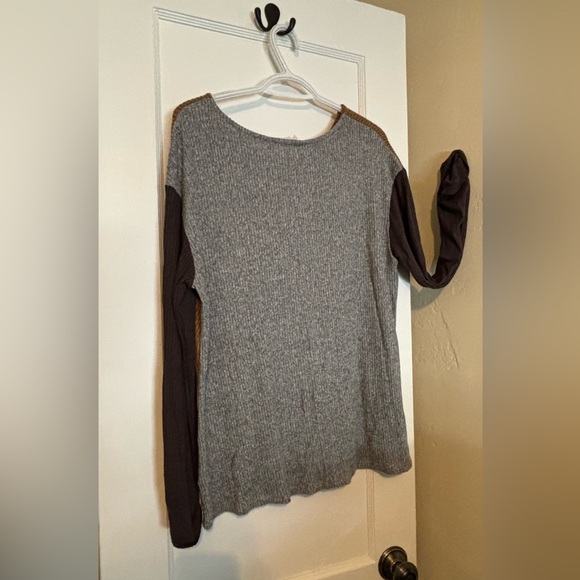 Carmel, Brown, grey and light weight - Picture 2 of 2